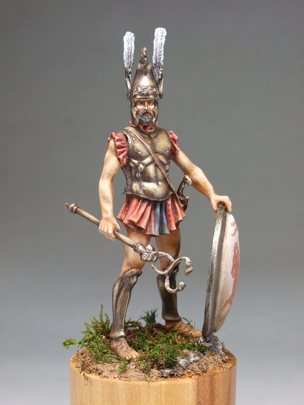 Figures: Apulian chieftain, 4th cent. B.C., photo #1
