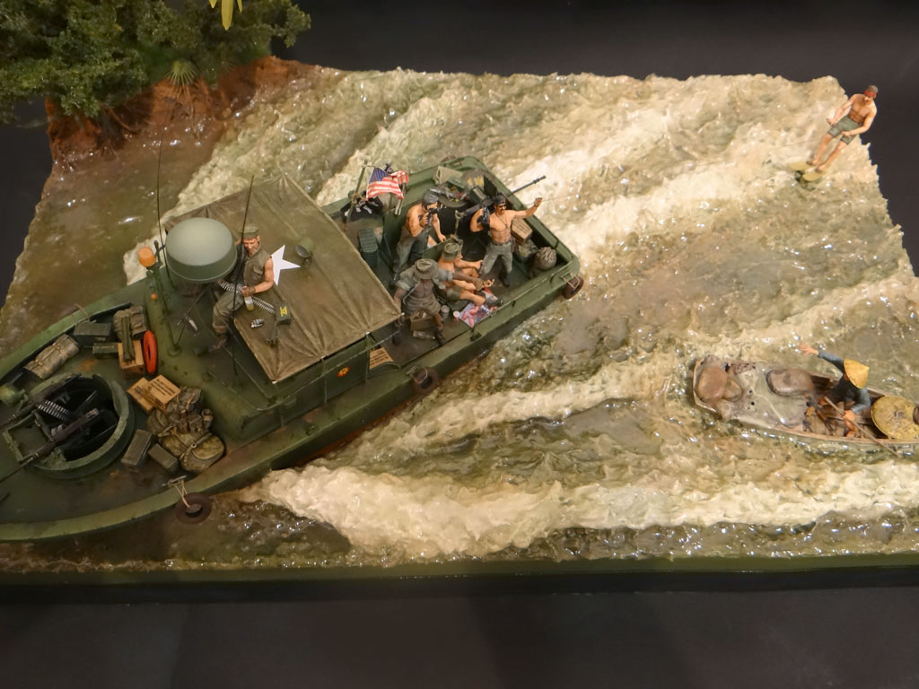 Dioramas and Vignettes: Catch the wave!, photo #21