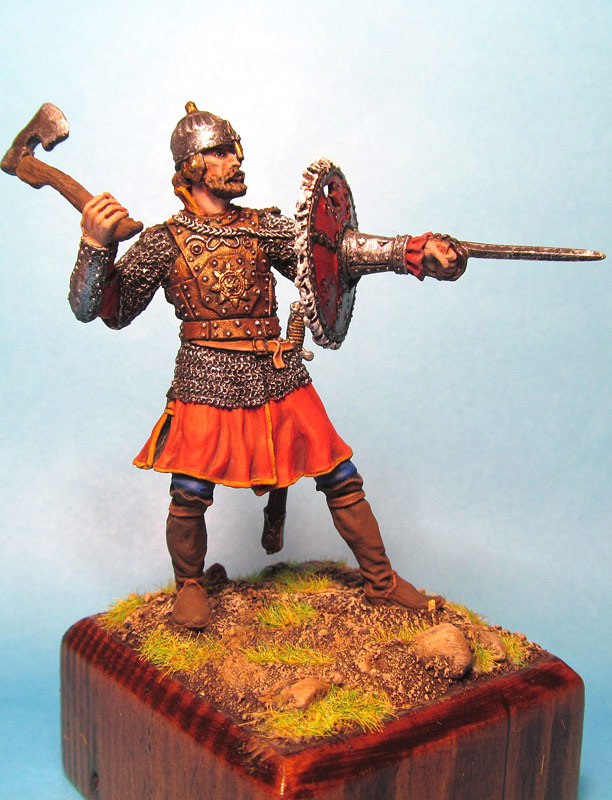 Figures: Russian warrior with tarch shield, photo #1