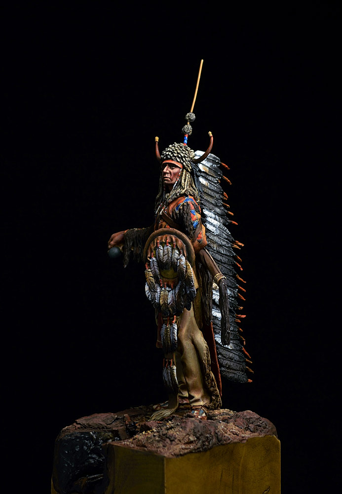 Figures: Blackfoot warrior, photo #4