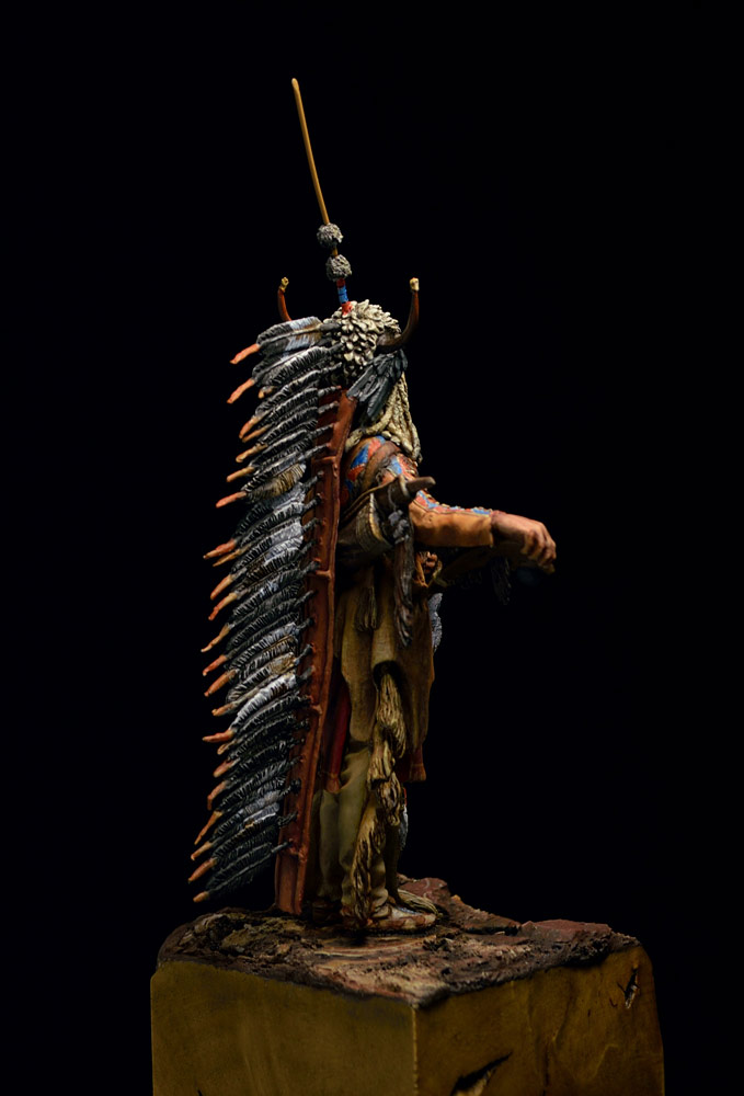 Figures: Blackfoot warrior, photo #8