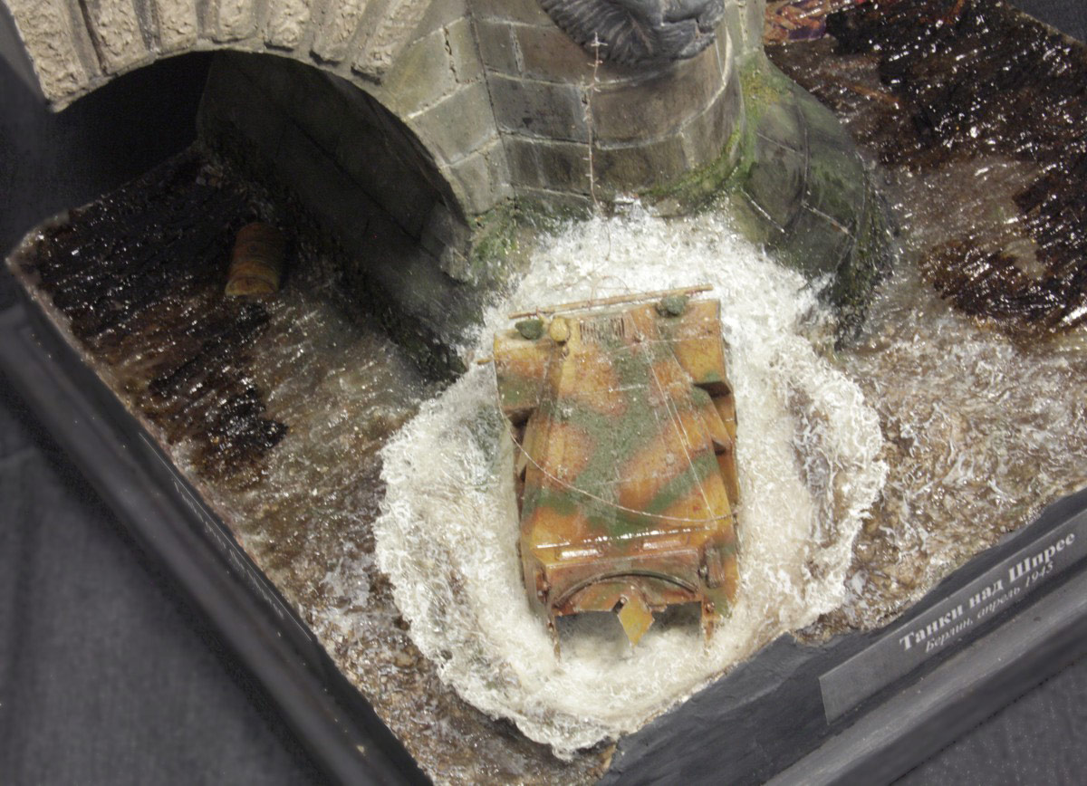 Dioramas and Vignettes: Tanks over Spree, photo #11