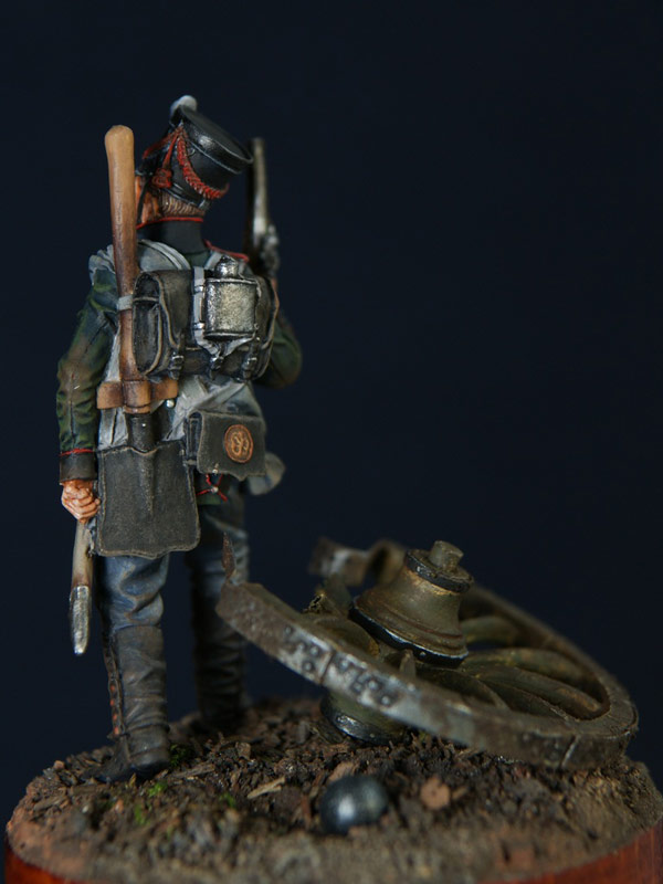 Figures: The parapet is recaptured, photo #5