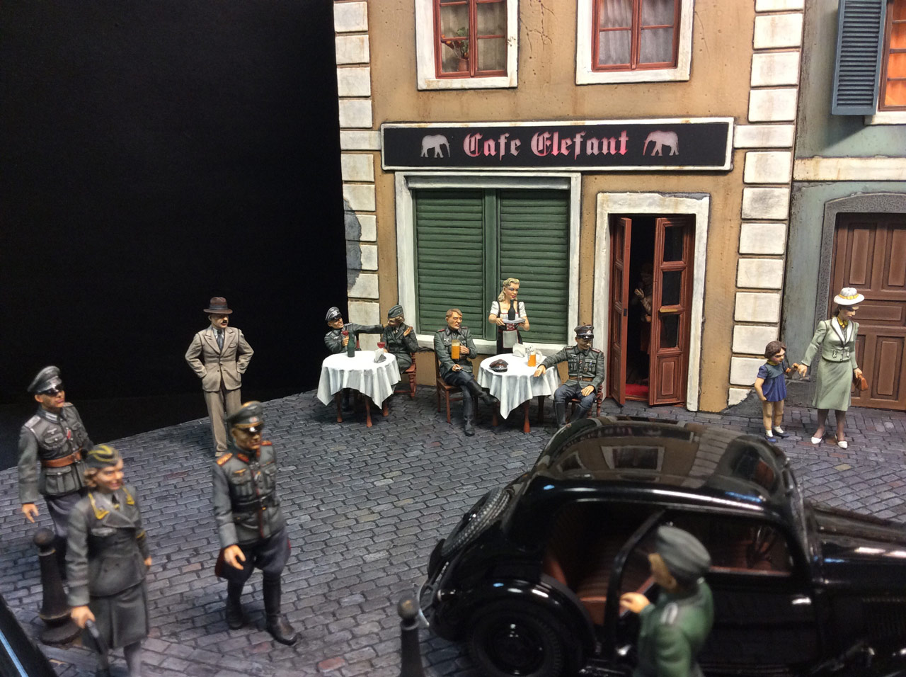 Dioramas and Vignettes: The return of the fixed-post spy, photo #13