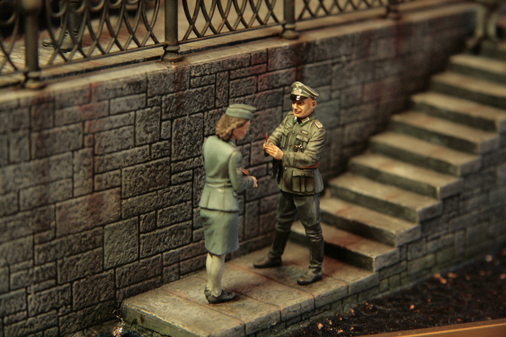 Dioramas and Vignettes: The return of the fixed-post spy, photo #26