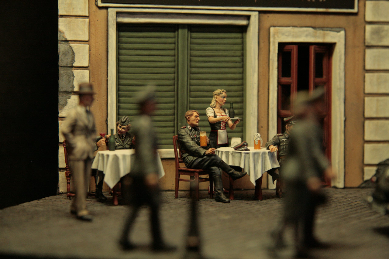 Dioramas and Vignettes: The return of the fixed-post spy, photo #3