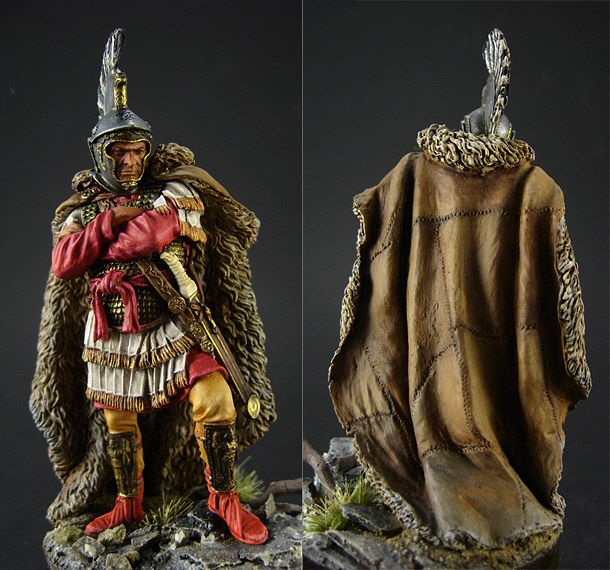 Figures: Roman officer