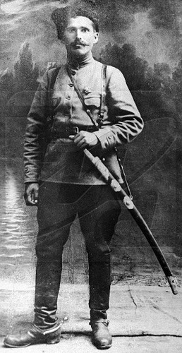 Figures: Vasily Ivanovich Chapaev, autumn 1918, photo #7
