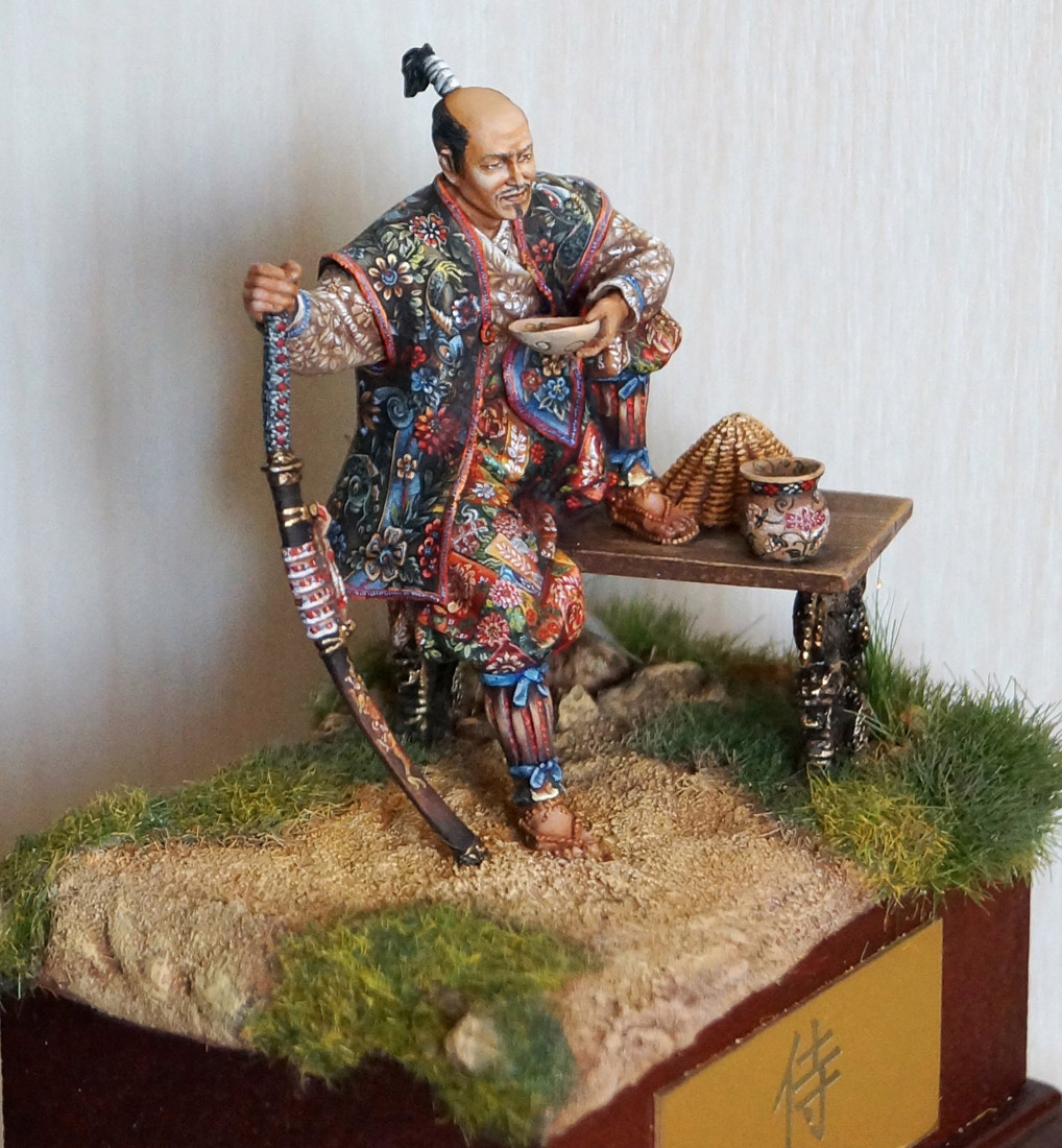 Figures: Samurai at rest, photo #1
