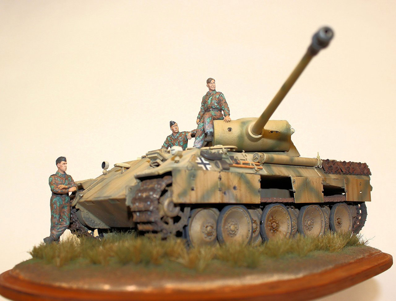 Dioramas and Vignettes: Panther with crew, photo #3