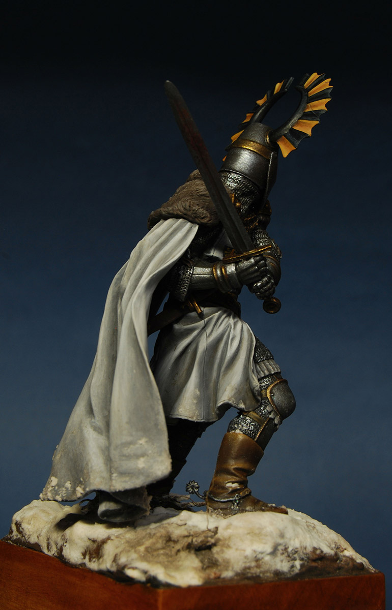 Figures: Teutonic knight, XIV cent., photo #6