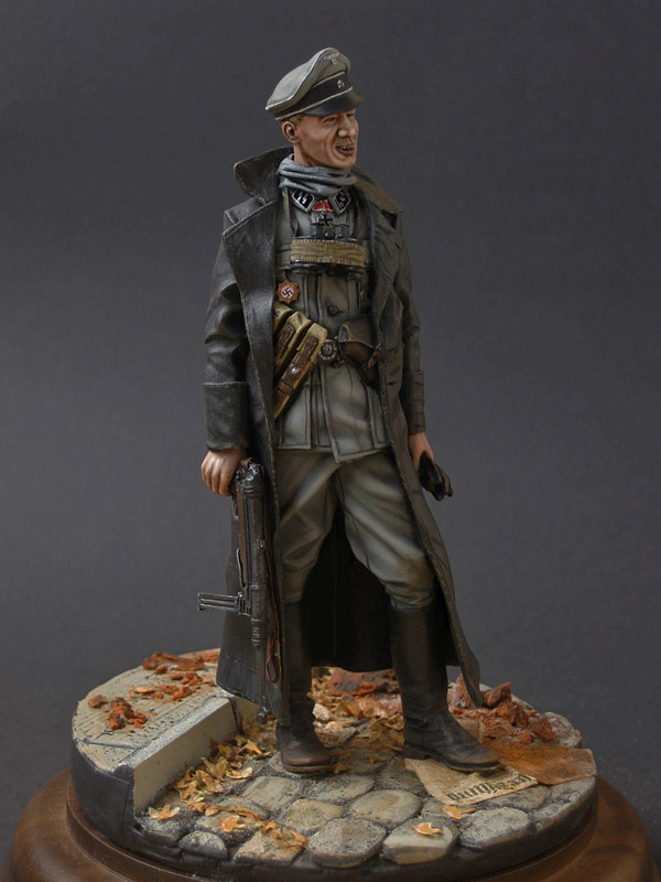 Figures: SS officer, photo #2