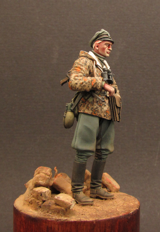 Figures: SS officer, photo #2