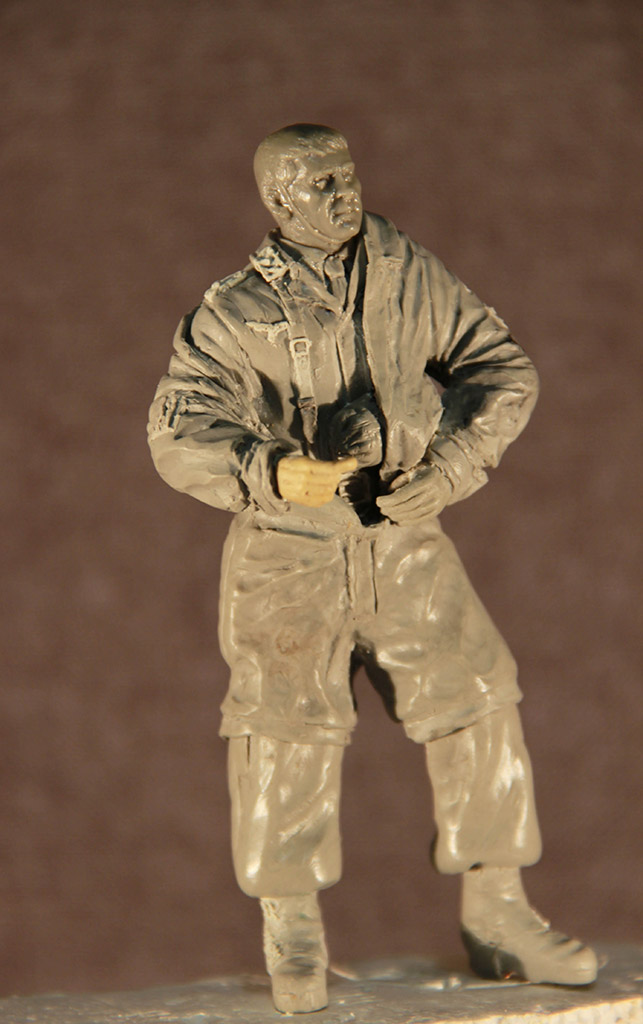 Sculpture: German paratrooper, photo #1