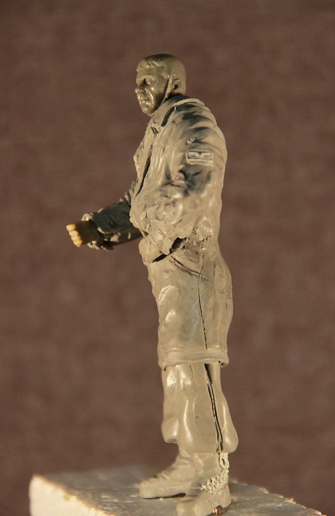 Sculpture: German paratrooper, photo #4