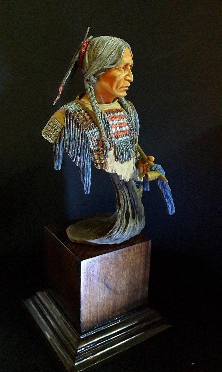 Figures: Sioux chief, photo #4