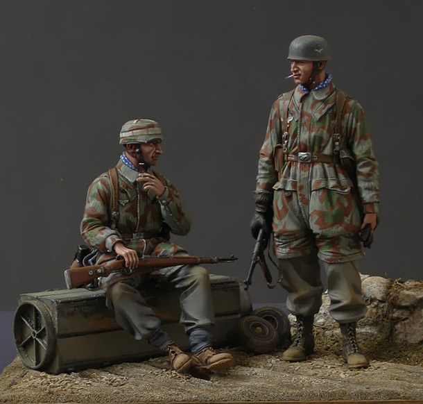 Dioramas and Vignettes: German paratroopers