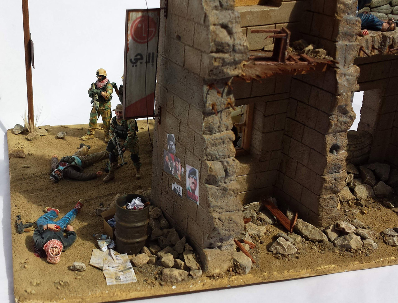 Dioramas and Vignettes: Clear!, photo #5