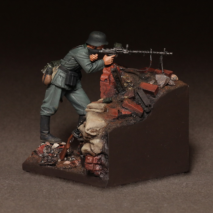 Figures: German machine gunner, photo #2