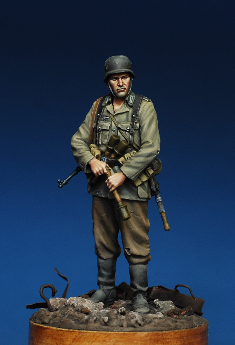 Figures: German infantryman. Stalingrad, 1942, photo #1