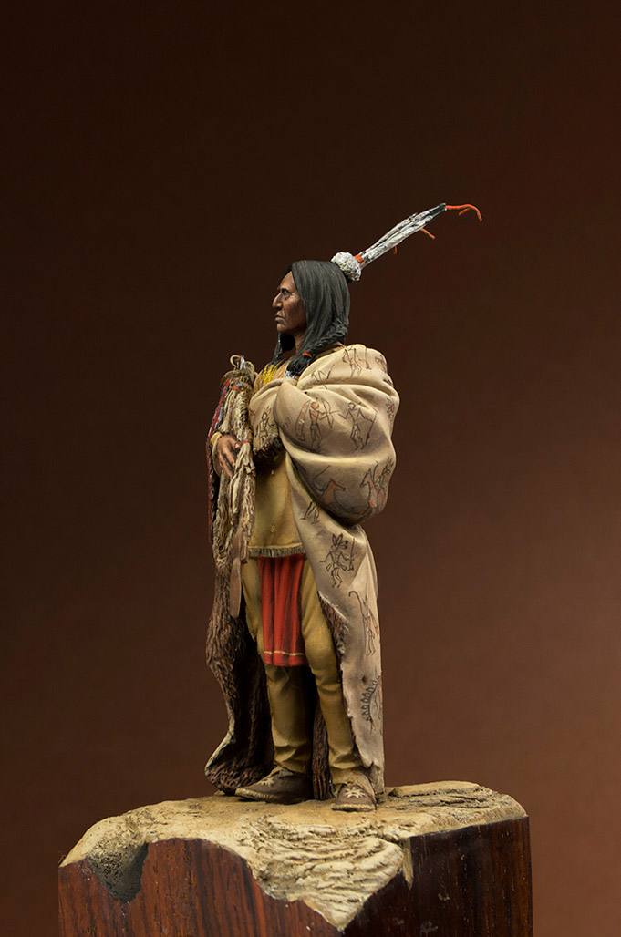 Figures: Hidatsa warrior, photo #3