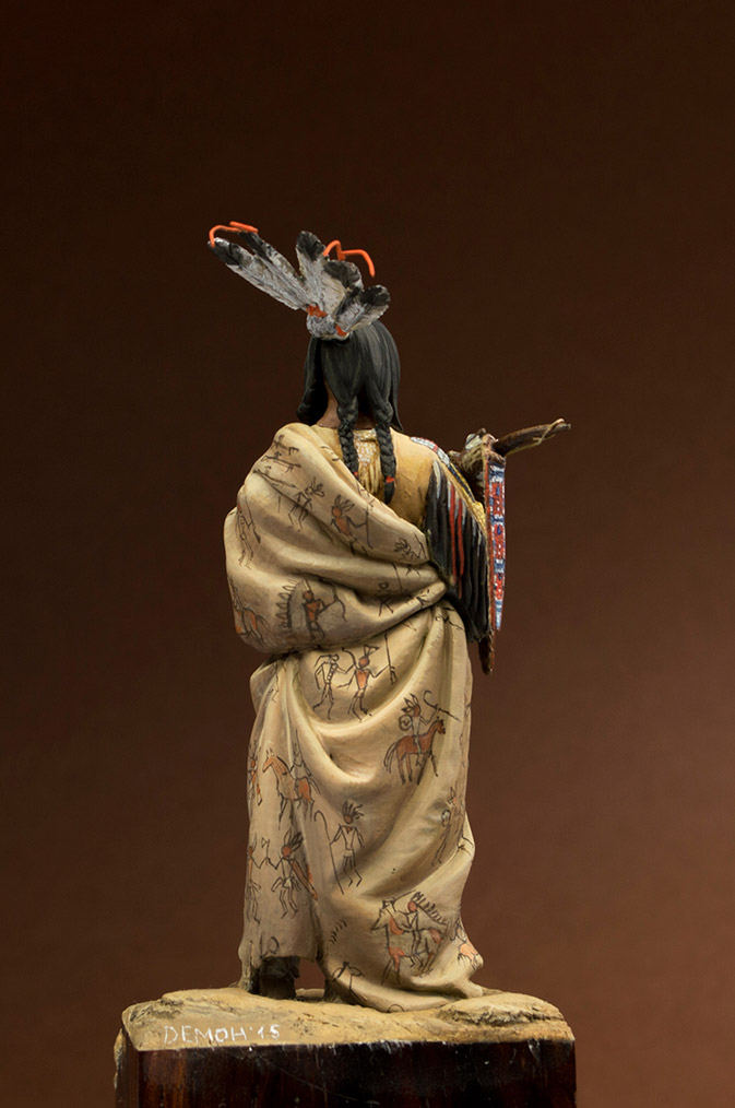 Figures: Hidatsa warrior, photo #5