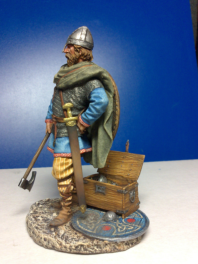 Figures: Viking warlord, XVIII-IX cent., photo #2