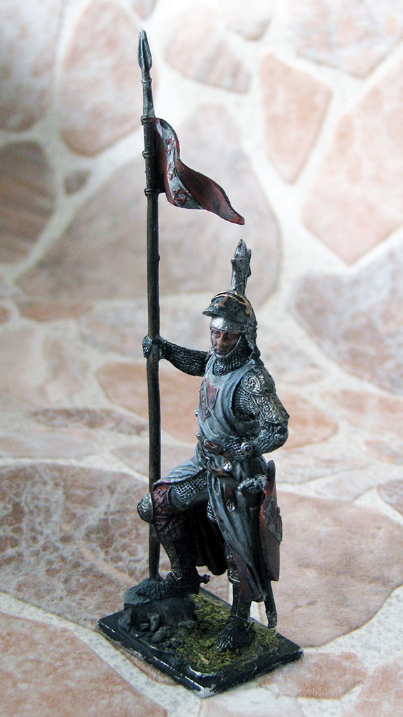 Figures: European knight, photo #1