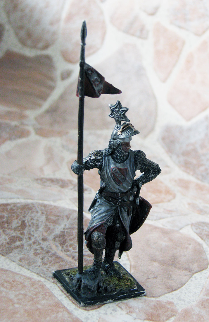 Figures: European knight, photo #2