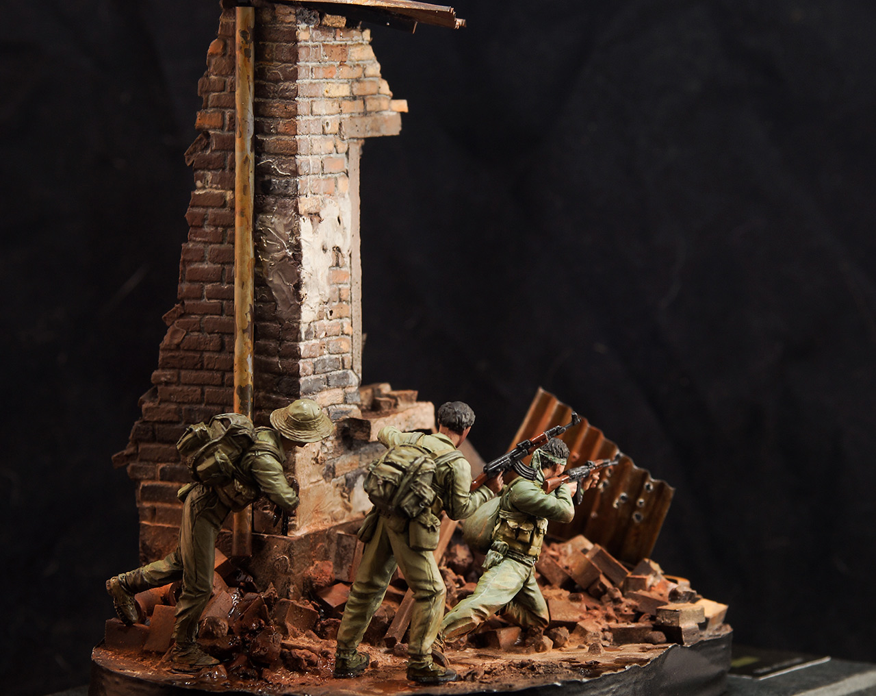 Dioramas and Vignettes: Bloody summer 1972, photo #6