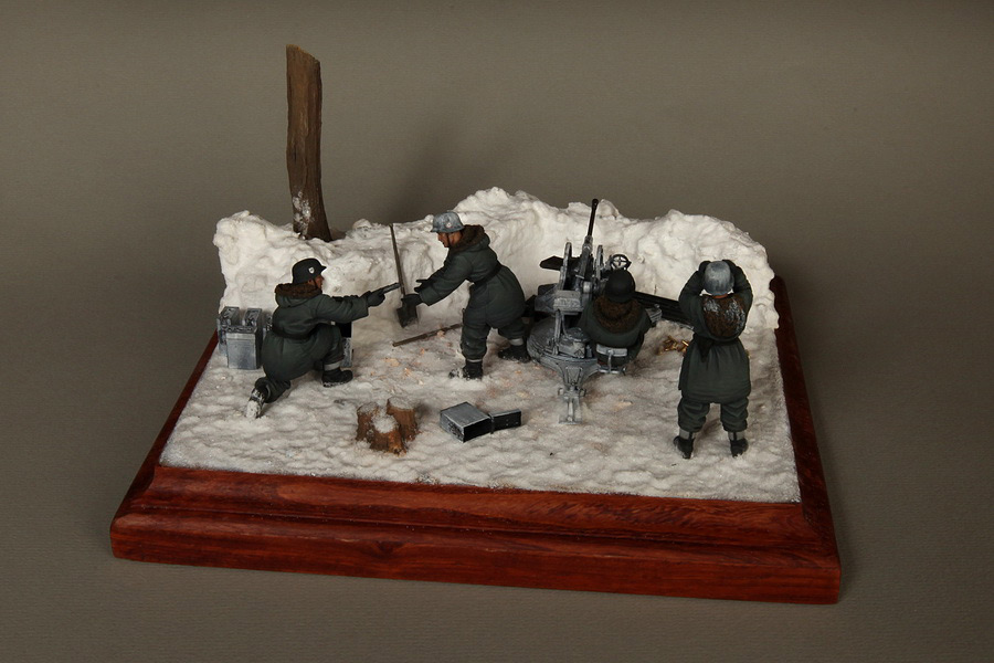 Dioramas and Vignettes: Waffen-SS FlaK-38 crew, photo #12