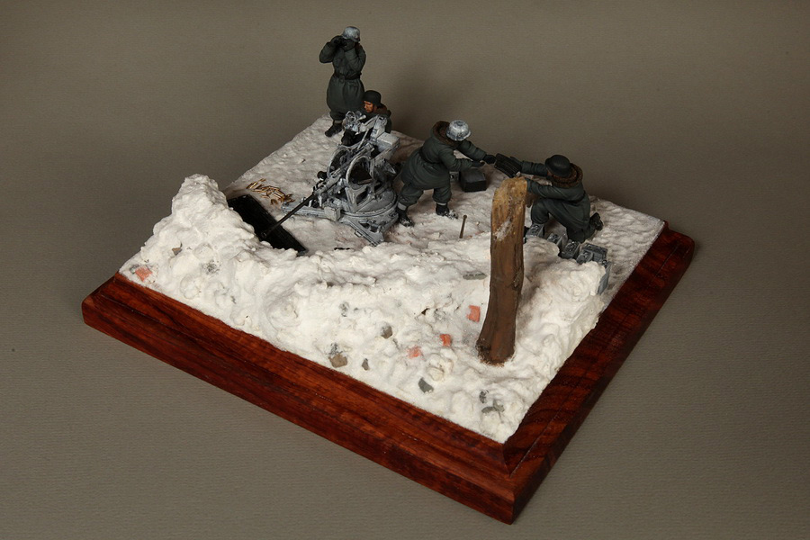 Dioramas and Vignettes: Waffen-SS FlaK-38 crew, photo #19