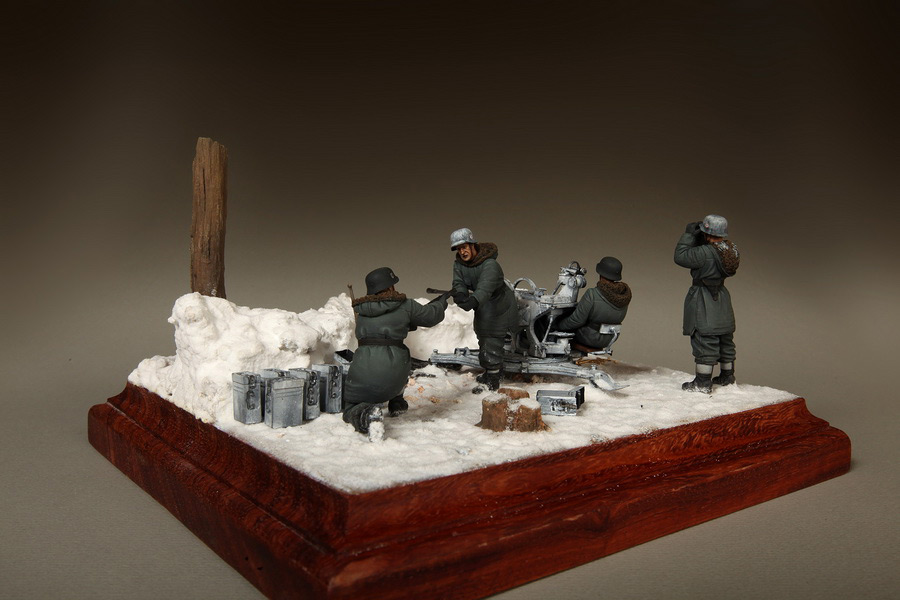 Dioramas and Vignettes: Waffen-SS FlaK-38 crew, photo #22