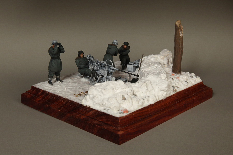 Dioramas and Vignettes: Waffen-SS FlaK-38 crew, photo #3