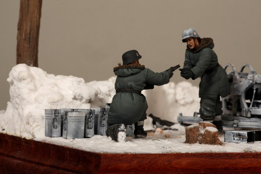 Dioramas and Vignettes: Waffen-SS FlaK-38 crew, photo #33