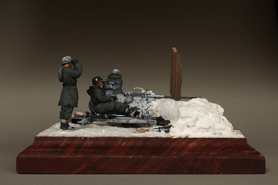 Dioramas and Vignettes: Waffen-SS FlaK-38 crew, photo #6