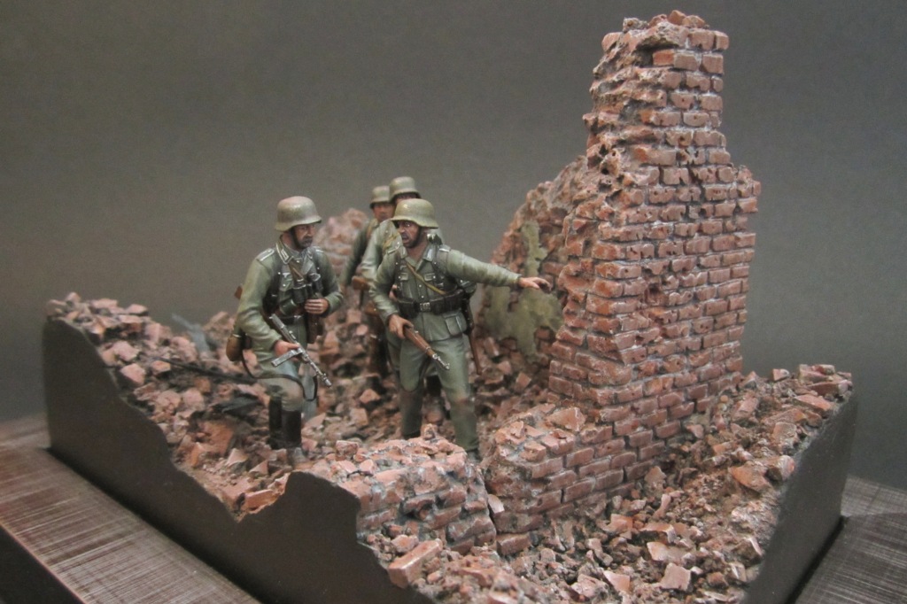Dioramas and Vignettes: Choosing direction, photo #5