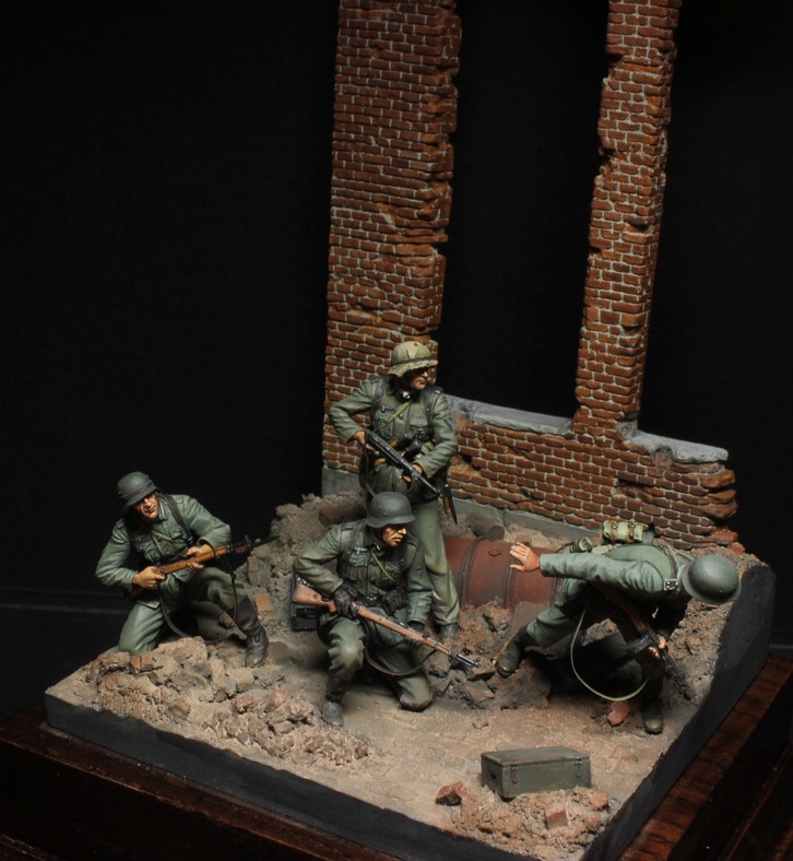 Dioramas and Vignettes: Street fight, photo #2