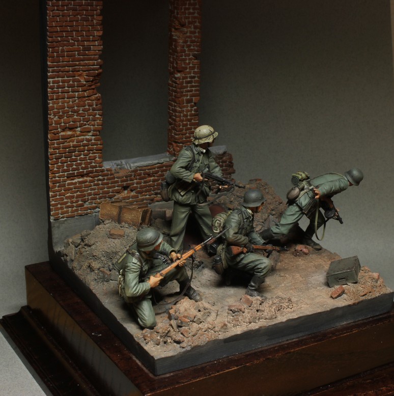Dioramas and Vignettes: Street fight, photo #4