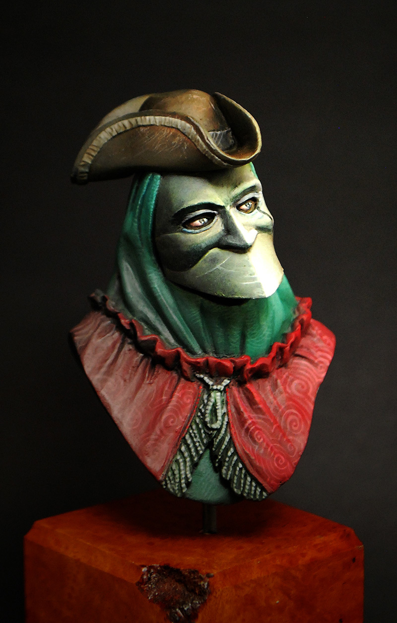 Figures: Venetian mask, photo #2
