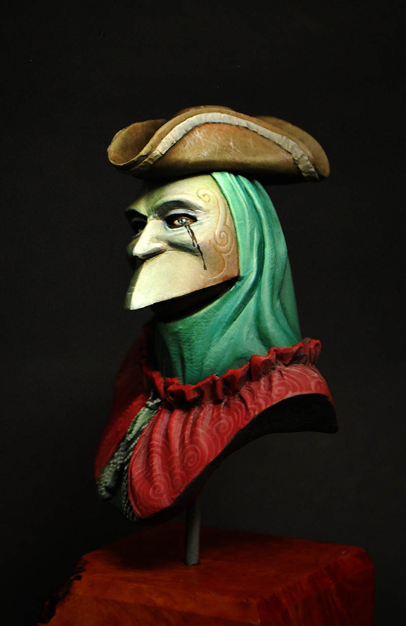 Figures: Venetian mask, photo #3