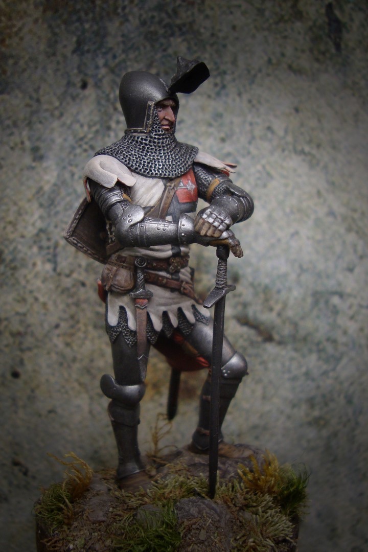 Figures: Teutonic knight, XIV cent., photo #3