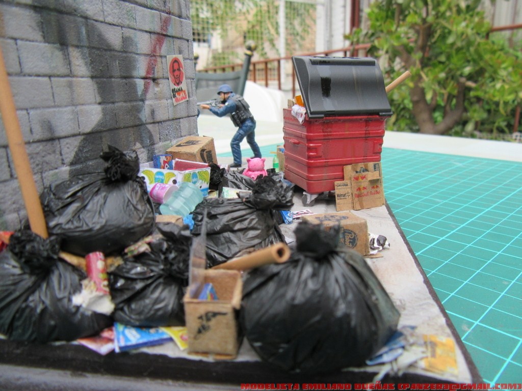 Dioramas and Vignettes: The dirtiest corner of NY, photo #11