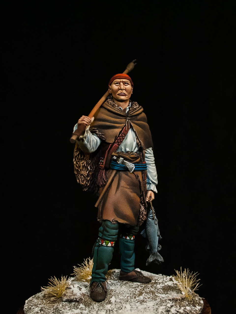 Figures: Iroquois fisher, photo #12