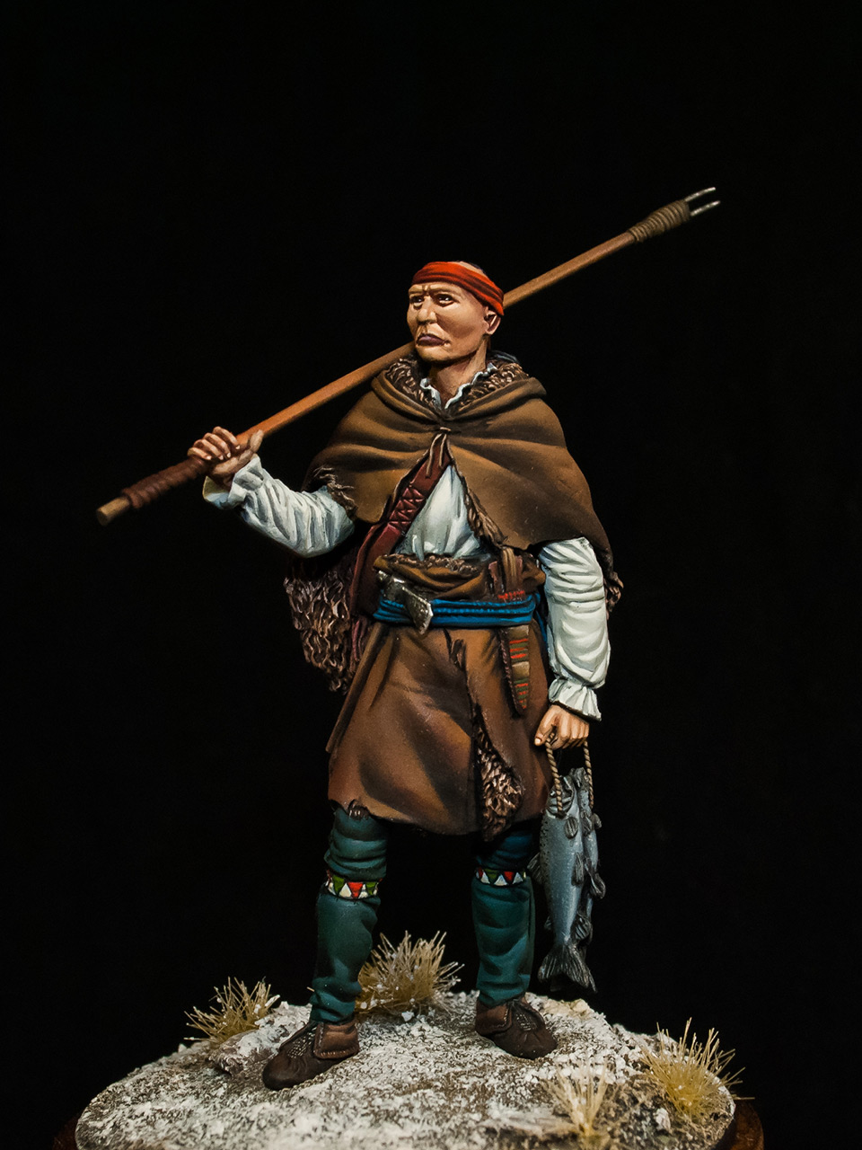 Figures: Iroquois fisher, photo #14