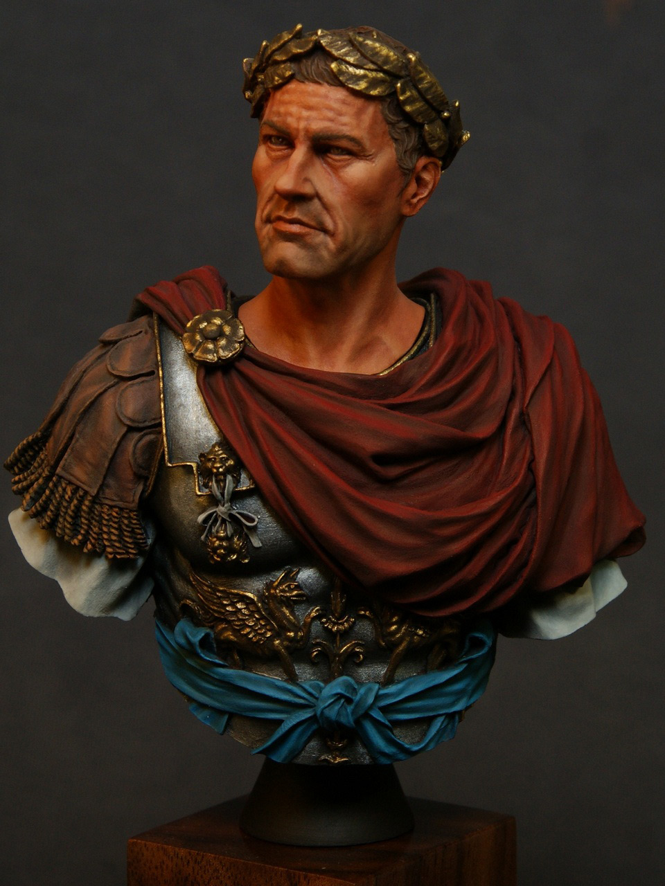 Figures: Caesar, photo #2