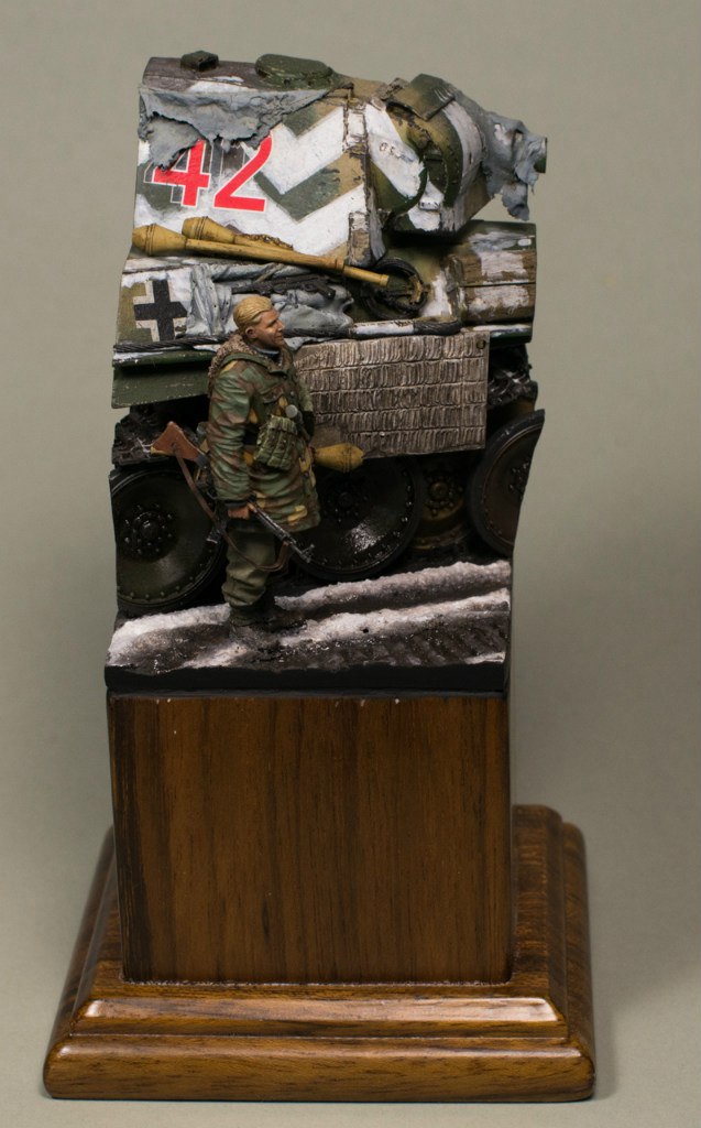 Dioramas and Vignettes: Last man standing, photo #1