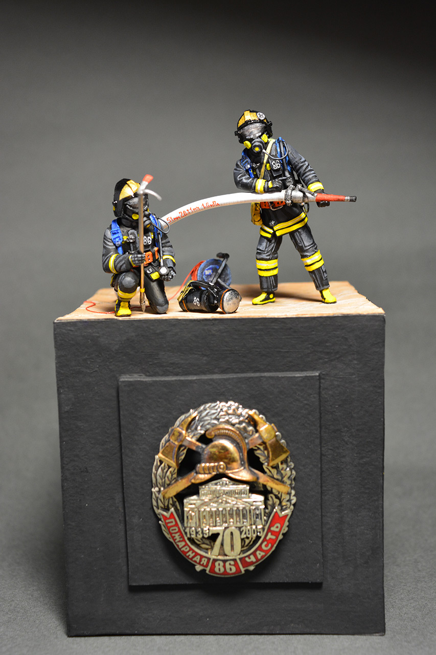 Figures: Firemen of 86th dept., photo #1