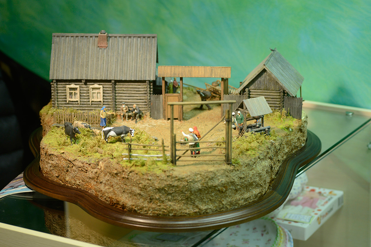 Dioramas and Vignettes: Eternal Call, photo #1