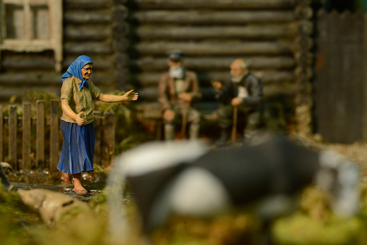 Dioramas and Vignettes: Eternal Call, photo #3